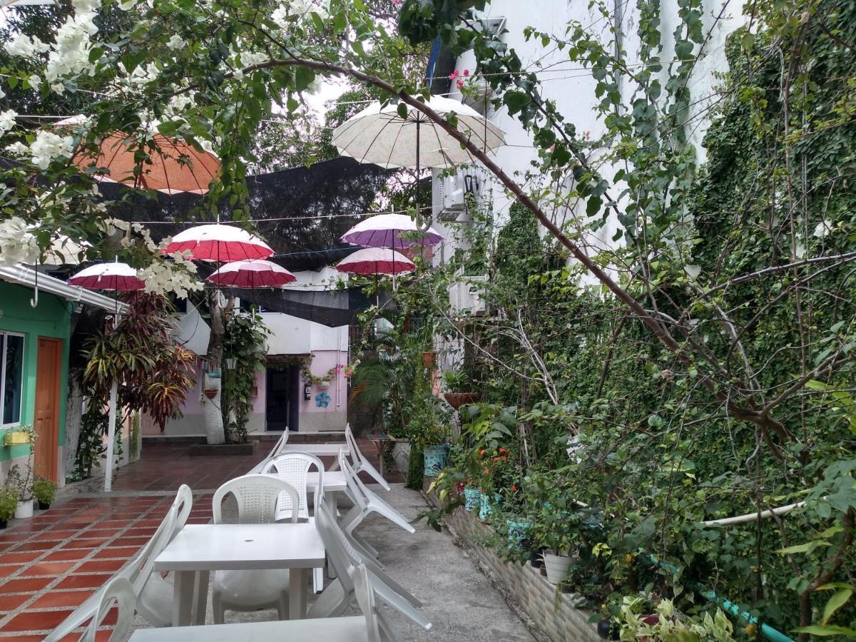 House Marfito Airport Hotel Cartagena Eksteriør billede